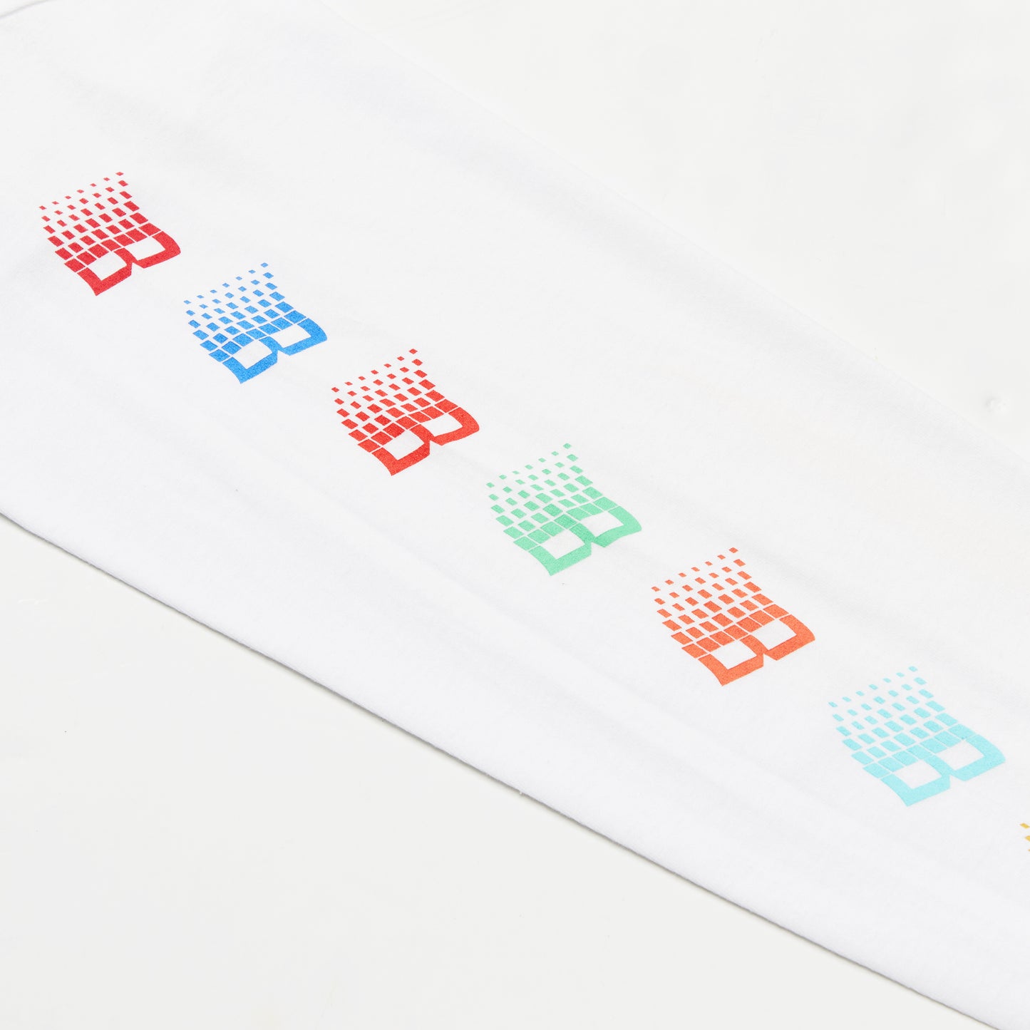 BRONZE TV LONGSLEEVE WHITE