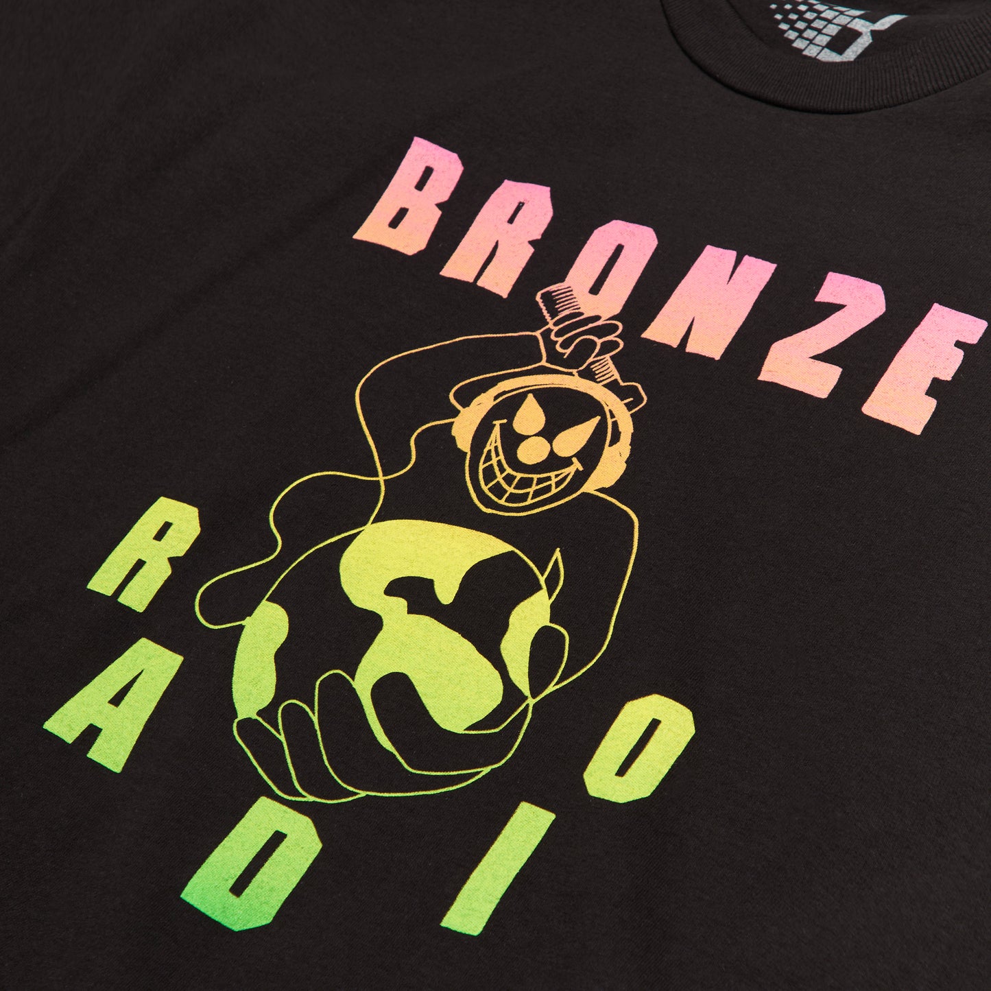 BRONZE RADIO TEE BLACK