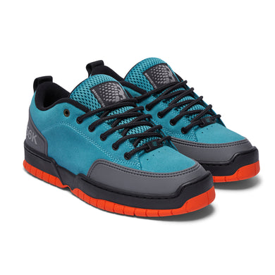 スケートボード DCshoe x BRONZE 56K THE CLOCKER 2 (US 8) DC Clocker 2 - (Bronze 56K) Navy Black – Holistic Skateshop